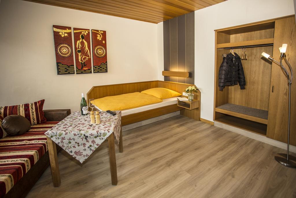 Boardinghouse Remchingen Baan Arun Διαμέρισμα Εξωτερικό φωτογραφία