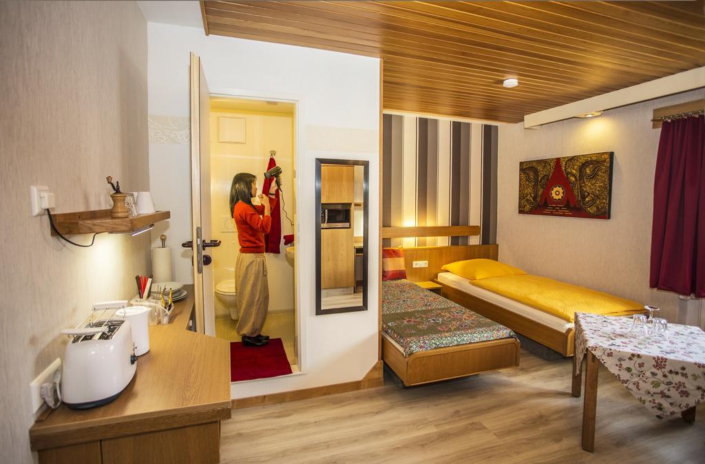 Boardinghouse Remchingen Baan Arun Διαμέρισμα Εξωτερικό φωτογραφία
