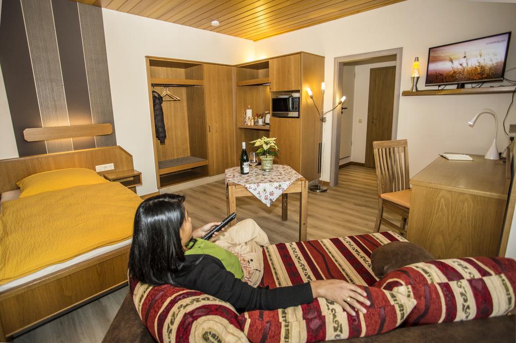 Boardinghouse Remchingen Baan Arun Διαμέρισμα Εξωτερικό φωτογραφία